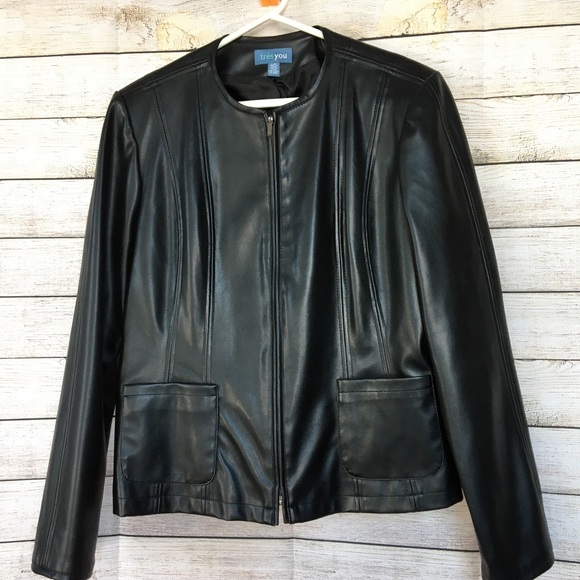 Tres You Jackets & Blazers - TRES YOU Faux Leather Black Jacket Sz Large